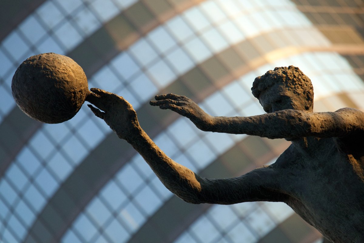 Život leti, Kapetane! 🏀
DRAŽEN PETROVIĆ (7.6.1993 - 7.6.2023)

📸 Marko Vrdoljak