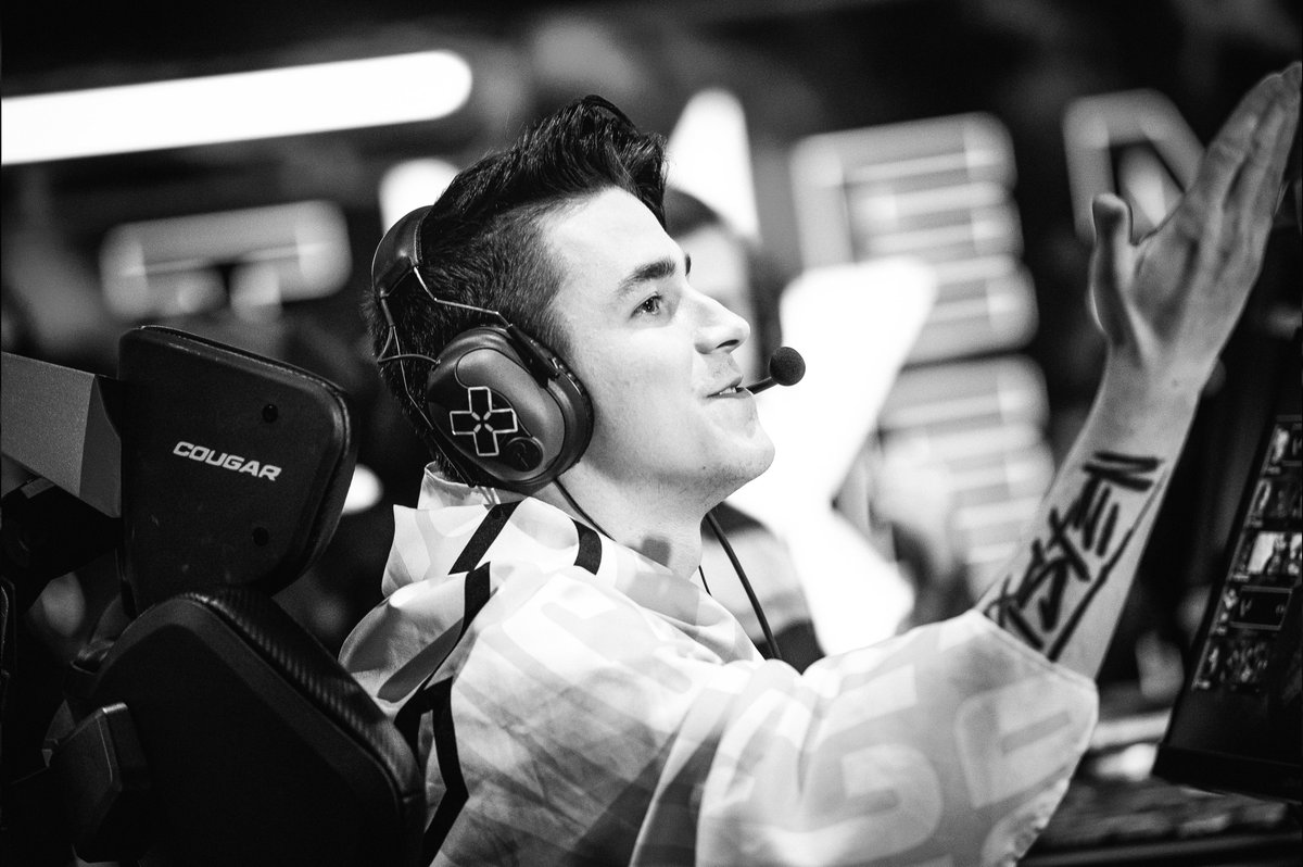 Team Vitality oyuncularından Karel "Twisten" Ašenbrener'ın vefat haberini derin bir üzüntüyle öğrenmiş bulunmaktayız.

FUT Esports olarak Karel'ın ailesine, Team Vitality'ye ve bütün sevenlerine başsağlığı diliyoruz.