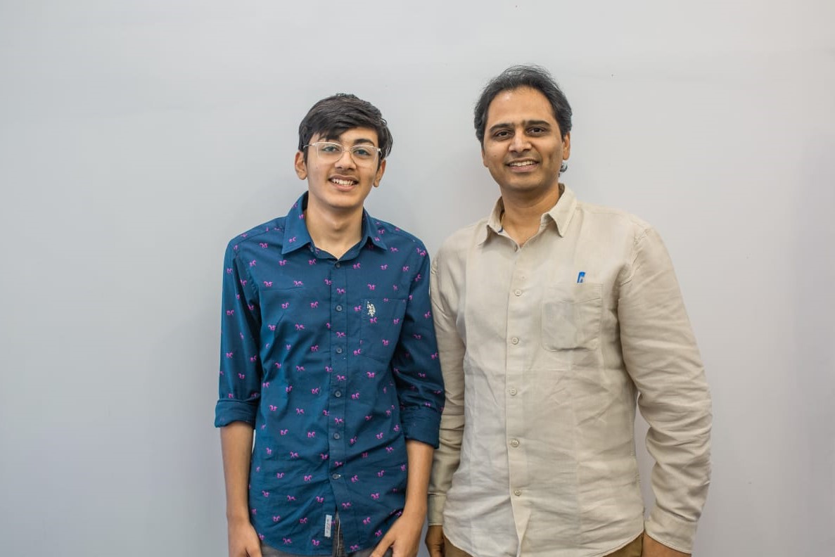 lawpreptutorial's tweet image. Rishabh Shivani, our brilliant student who secured AIR 1 in CLAT 2022! Here&apos;s a proud moment captured with our esteemed founder, Sagar Joshi, at Law Prep Tutorial #CLAT2022 #LawPrepTutorial #SuccessStory&quot;
