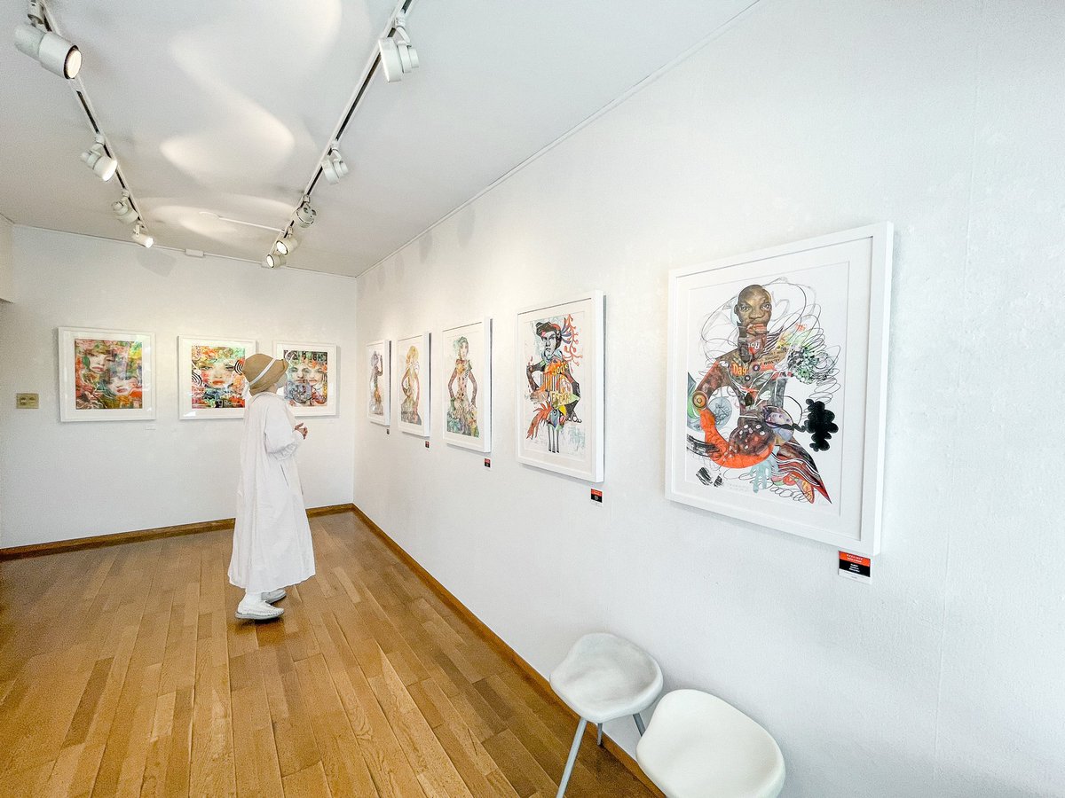 mocha2_cocoa's tweet image. ももちーちゃん（@momochy_ ）
の親子三代展の展示会に行ってきました☺️♡
親子3代でそれぞれ違った素敵な展示✨️

ももちーうさぎは、さっそく息子のお気に入りに！ぬいぐるみ達の仲間入りしてました (* ´  ` *)ᐝ🧸🐰