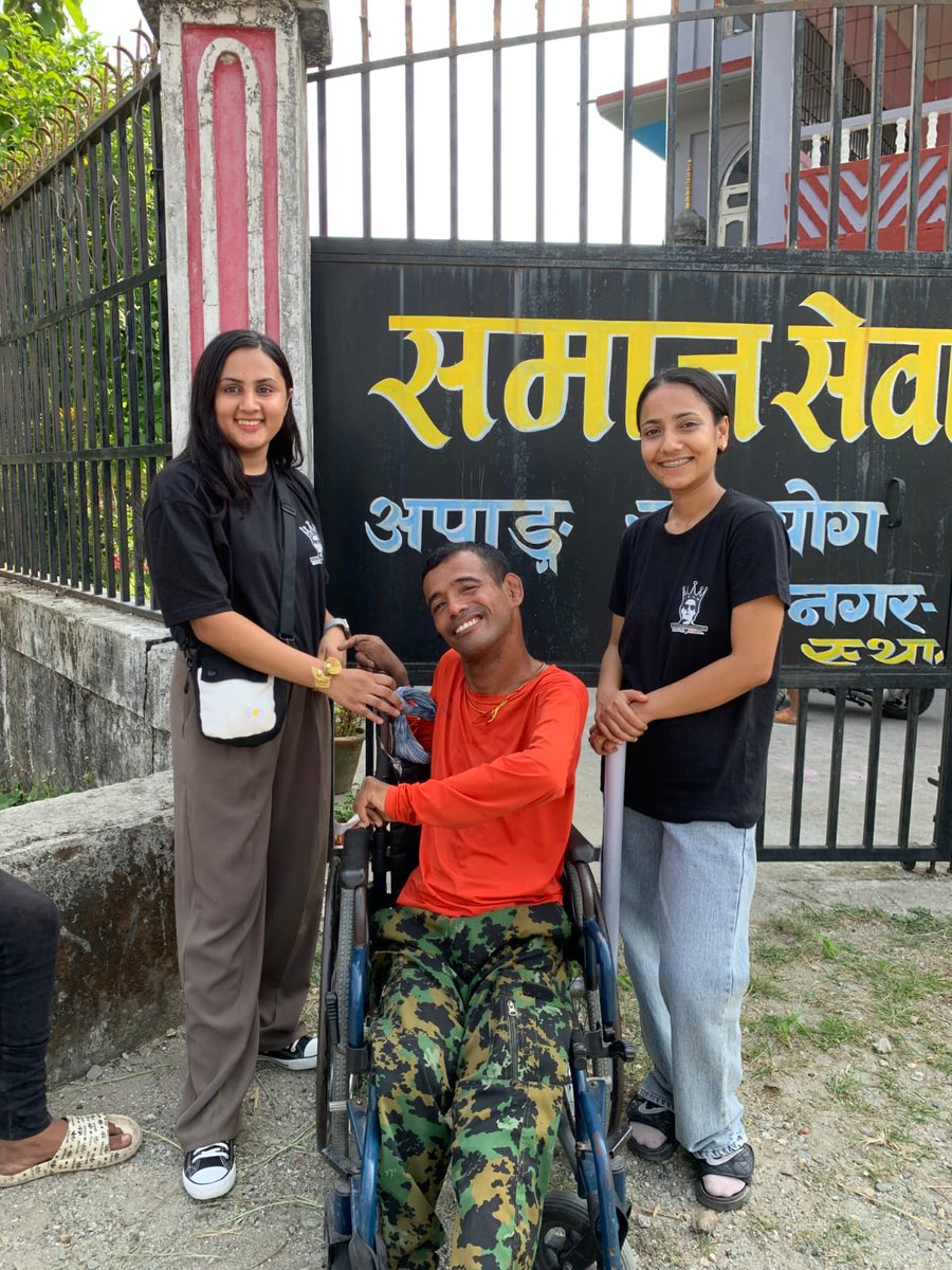 teamsrkfc's tweet photo. To celebrate #3MonthsToJawan, Team SRK Nepal geared up for a charity event in Jhapa. The team led by our female members distributed the necessary items: notebook, pads, games, and many more things in the Handicapped Support Committee, Jhapa (Mechinagar).

They also cooked food for them, played with them, and made everyone's day with this kind gesture.

#Jawan #ShahRukhKhan