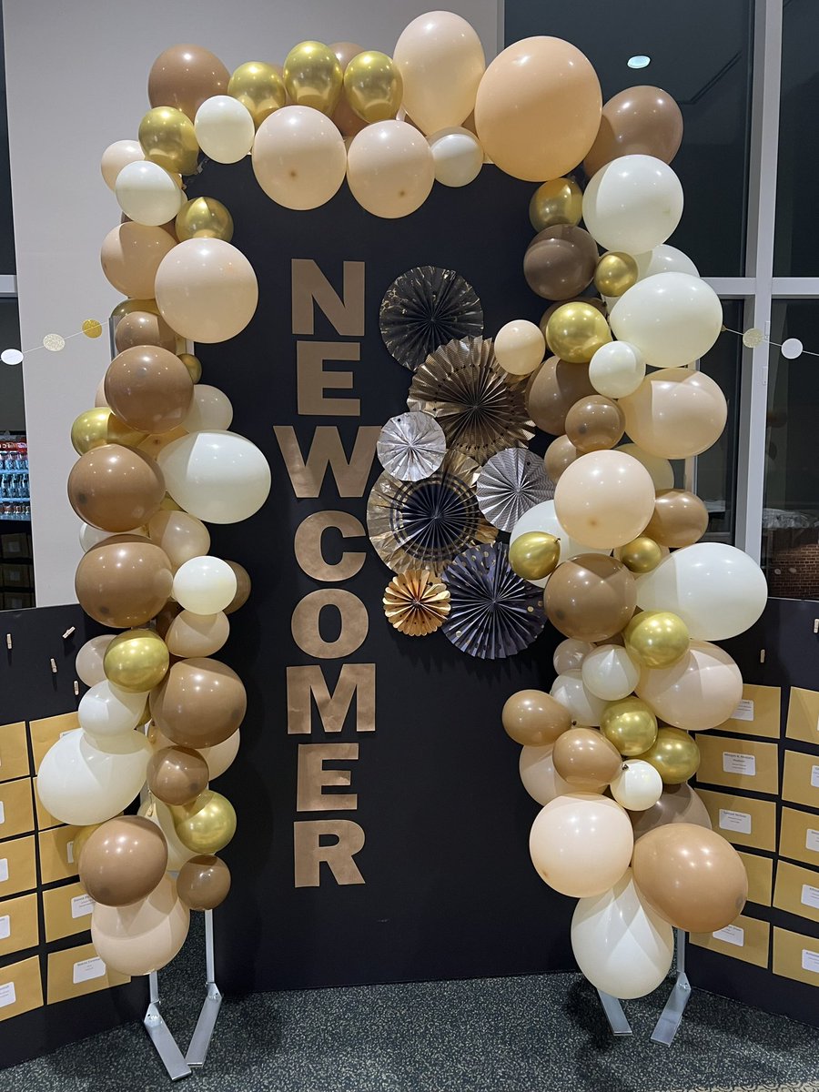 grelauris's tweet photo. Stop by the Newcomer booth to gather your newcomer swag or to be a Bridge Building and leave a note for one of our leaders. #GCPSSLC https://t.co/t8Zf2DmfVR