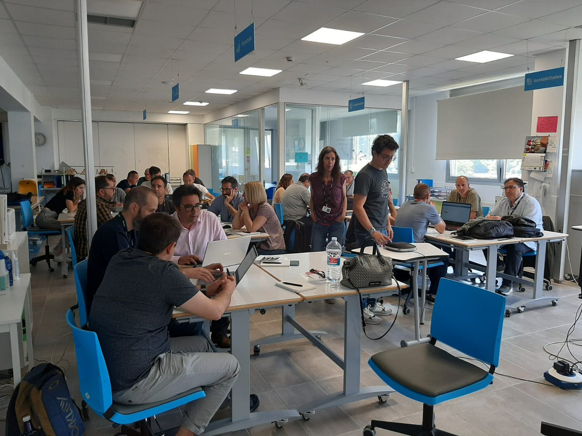 Como uno de los 8 Centros de Excelencia en #fabricacionautomatizada estos días hemos mantenido reuniones de trabajo y recibido formación en Bergara y Errenteria con <a href="/Miguel_Altuna/">Miguel Altuna Lanbide Heziketa</a> y <a href="/tknika/">Tknika</a> y visitado a #Ulman
y #Goizper.
Eskerrik asko por vuestra atención y amabilidad!!!