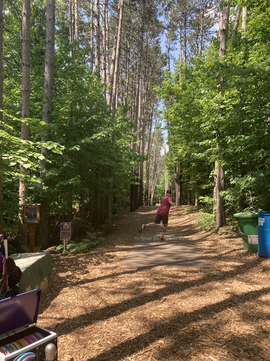 rEvolveDiscGolf's tweet photo. It was a beautiful (hot) weekend for the Minnesota Majestic Amateur Tournament at Blue Ribbon Pines. https://t.co/qoEJYlHDtG