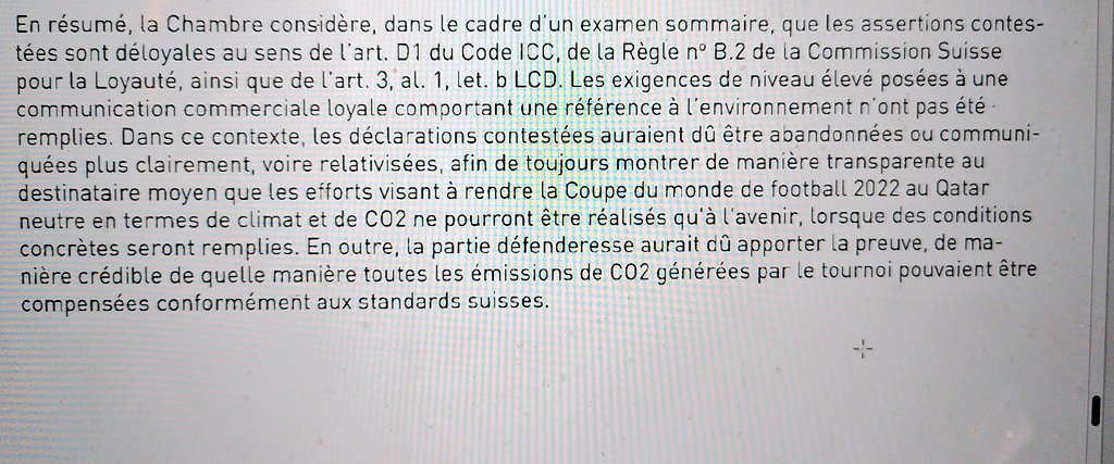 BREAKING Avec les Avocat.e.s pour le climat <a href="/AvocatClimat/">Avocat.e.s pour le Climat</a>, l'Alliance climatique @alliance_climat et 4 ONG 🇨🇵🇬🇧🇧🇪🇳🇱 nous avons fait condamner la FIFA pour greenwashing devant une commission de surveillance 🇨🇭. La FIFA ne pouvait pas parler d'une coupe du monde "neutre en carbone"