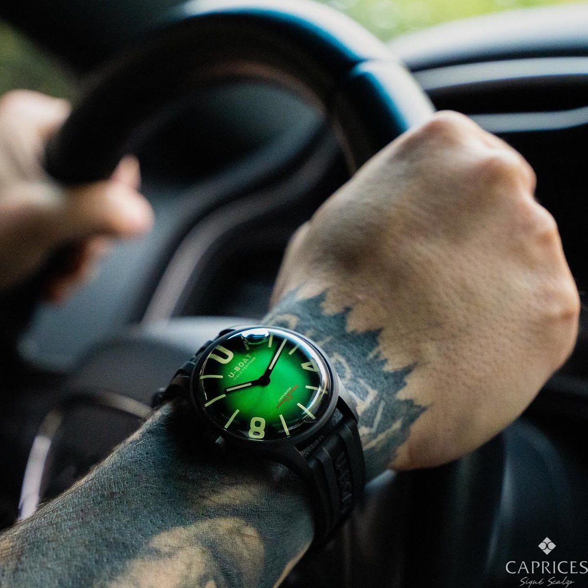 🇬🇧 Speed and time!

Darkmoon, the perfect watch for speed. Keep your time under control every second, every tenth, every millisecond. Thanks to its amplified vision, your time under control, speed at your wrist.