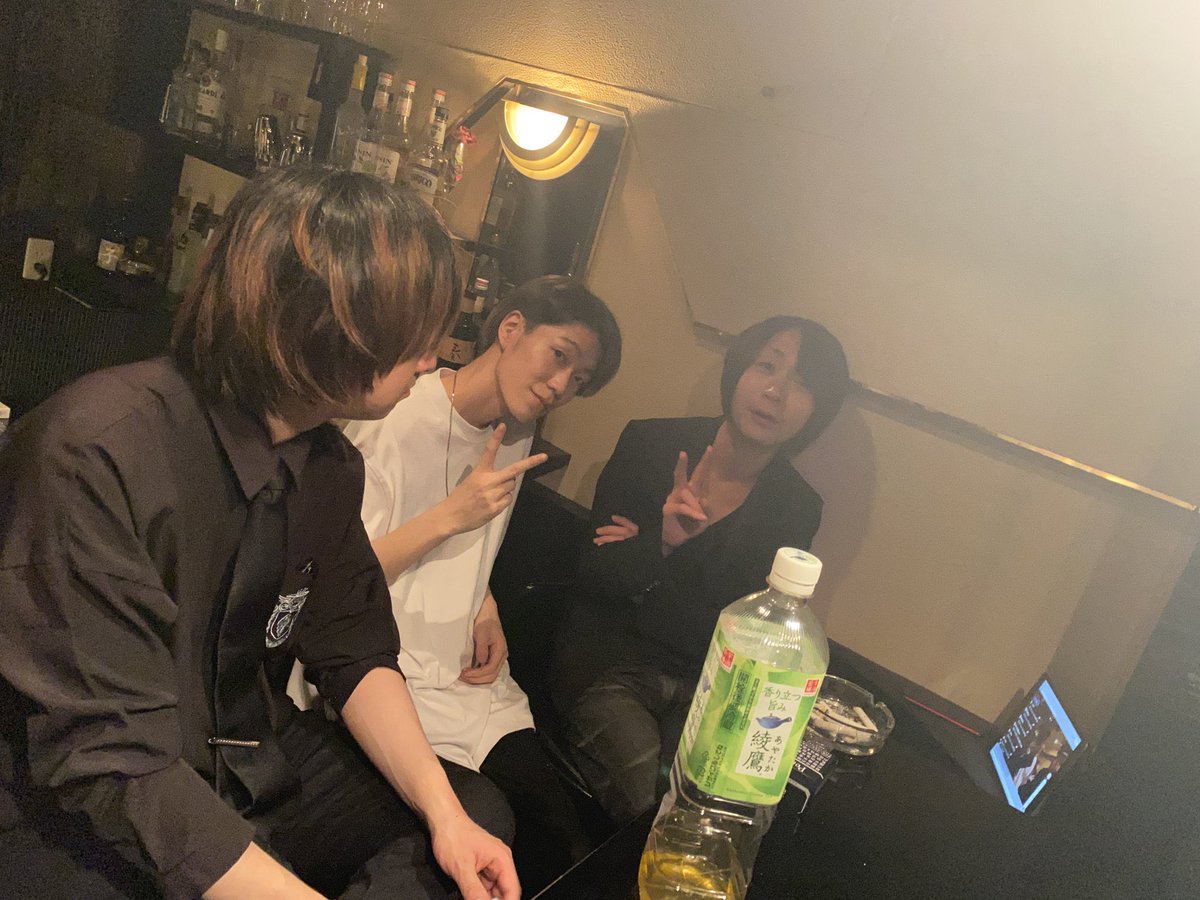 Fumiya37Magic's tweet photo. 改めまして…

5月末を持ってGarnetグループを卒業しました。

6年間たくさんのことを教えてもらい、マジシャンとしても、人間としてもとても成長させていただきました。

マジシャンとしての活動の頻度は下がりますが、これからも応援よろしくお願いします！

6年間、クソお世話になりました！！！！ https://t.co/P65RTNpjy9