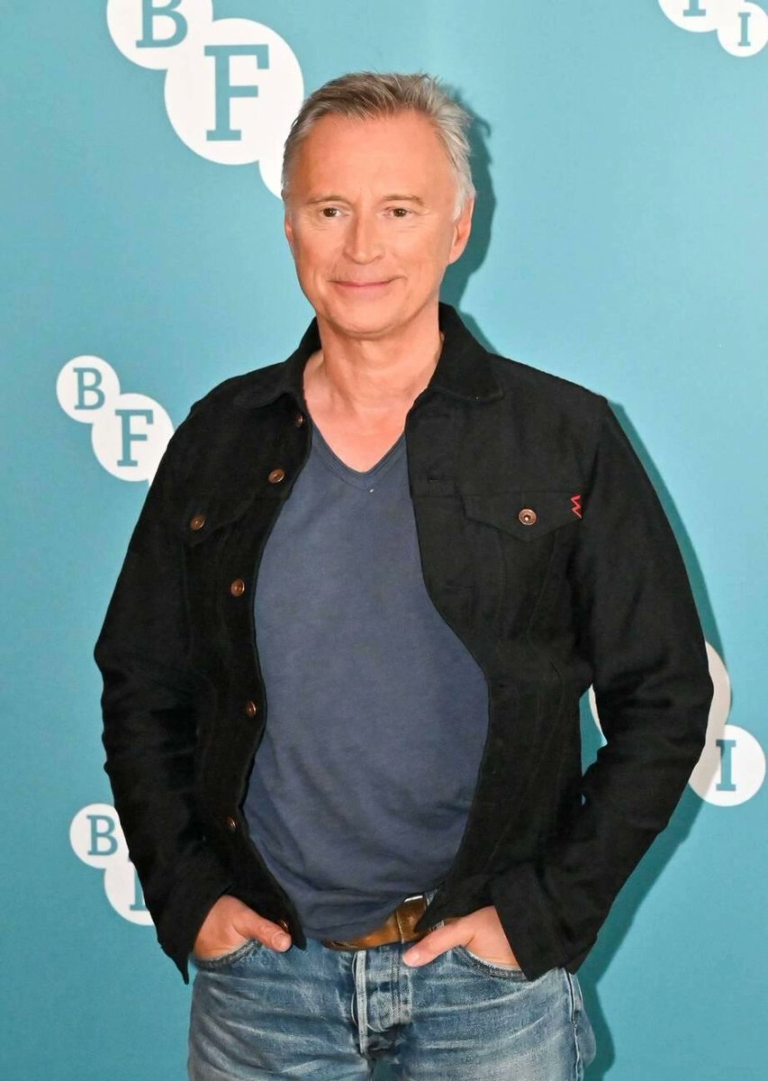 DonnaVita4's tweet photo. Great new photos🥸
#robertcarlyle https://t.co/HhyzdUlgTM