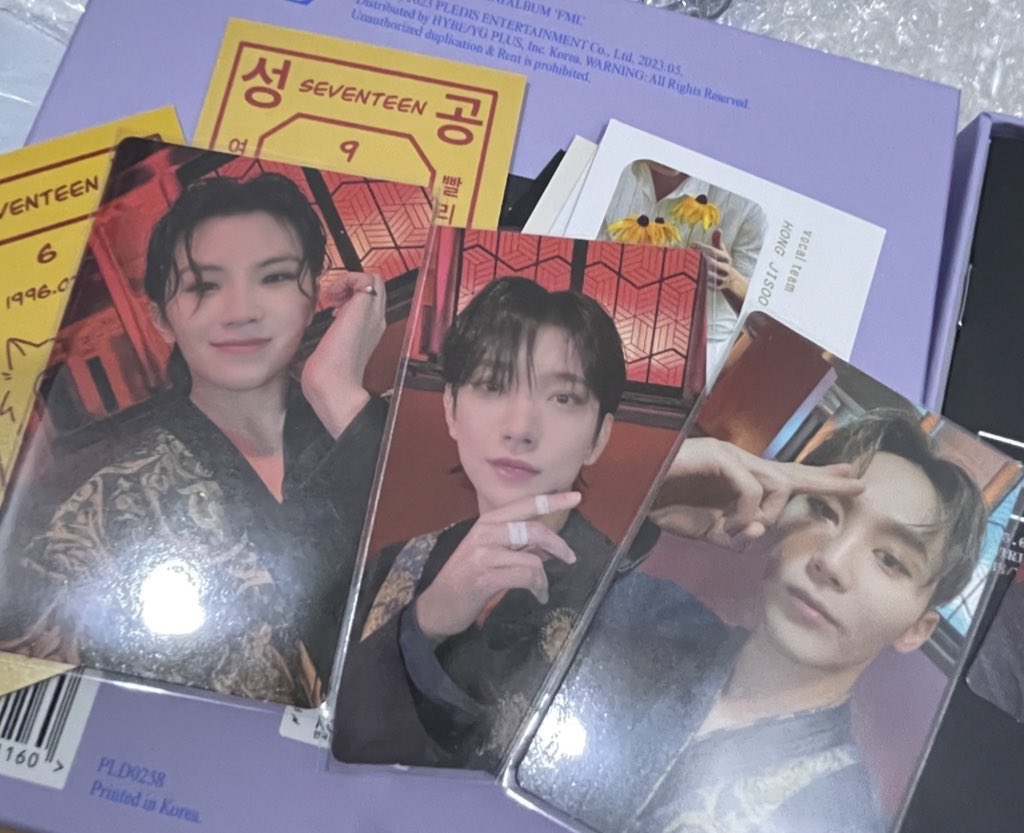 mingyuls's tweet photo. another day another photocards hehe thank you so much for the great service and also pretty freebies love it 🥰 

#ywfeedback https://t.co/gQxyBiWRrL
