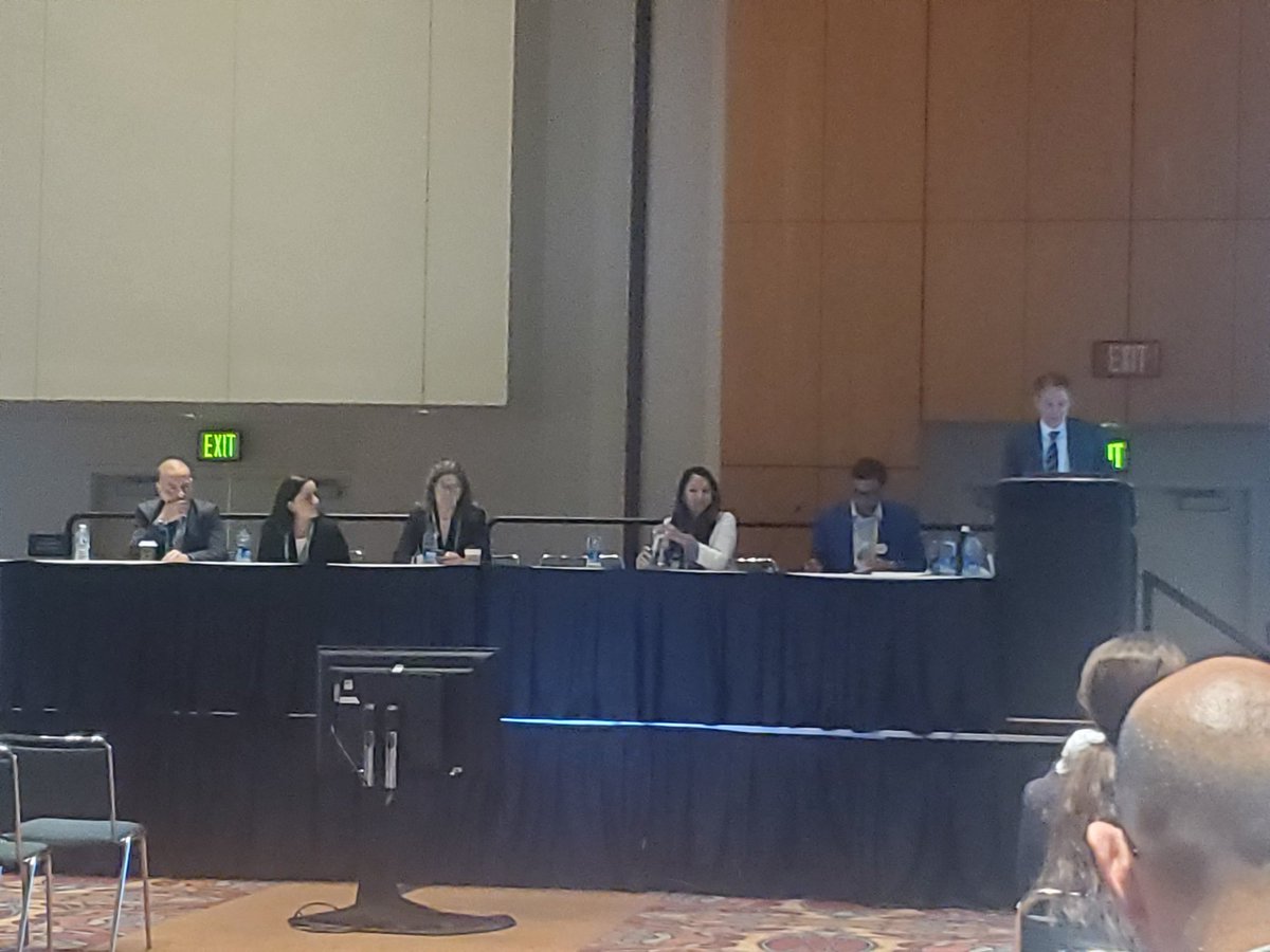 Kicking off the session on sleep medicine for hospitalized patients!  #SLEEP2023