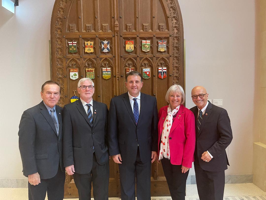 Honoré d’avoir accueilli Hon.<a href="/DanielAllainNB/">Daniel Allain</a> au Sénat. Rencontres fructueuses #FPT sur la gouvernance. Merci pour votre beau travail et surtout votre amitié M. le Ministre. #nbpoli <a href="/Gouv_NB/">Gouvernement du NB</a>  <a href="/SenatCA/">Le Sénat du Canada</a> <a href="/SenCormier/">Sén. René Cormier</a> <a href="/amigerba/">Sénatrice Amina GERBA, M.B.A., C.Q.🇨🇦</a> <a href="/DonPlett/">Senator Don Plett (retired)</a> @SenLucieMoncion <a href="/SenatorHartling/">Nancy Hartling</a>