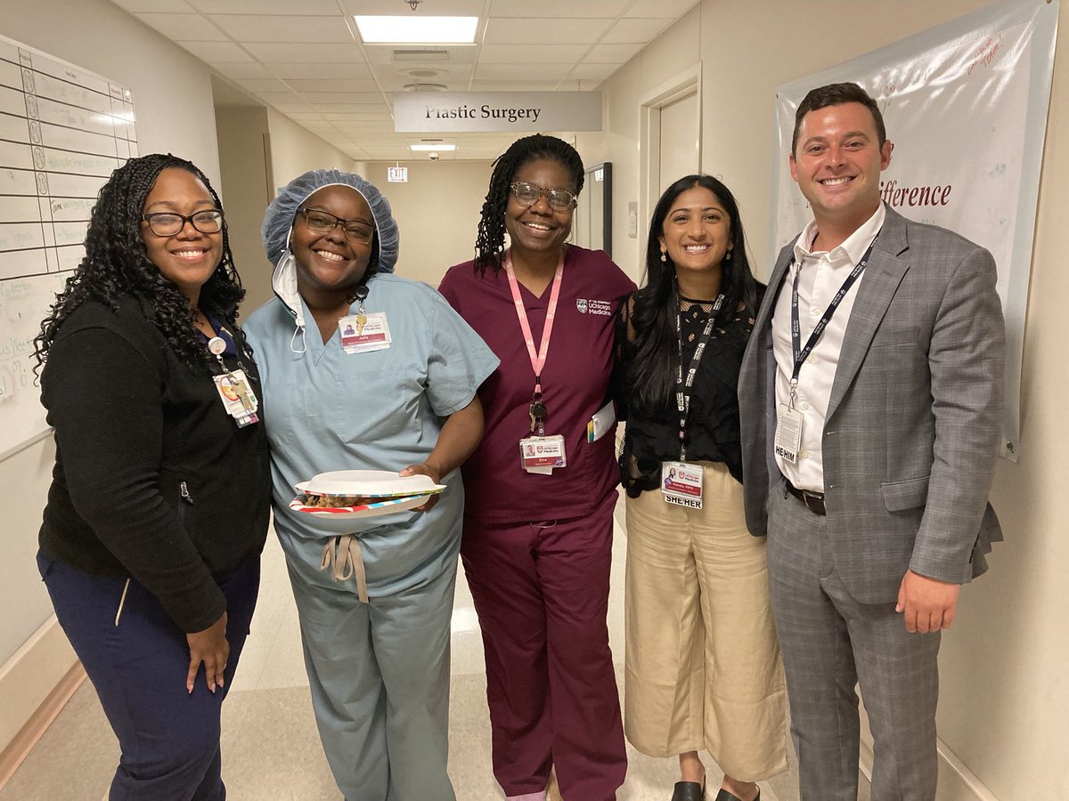 UChicagoOHNS's tweet photo. Yesterday was bittersweet as we said goodbye to our awesome @UChicagoMed #ENT clinic medical assistant Elva!! You will be missed!! https://t.co/T4H5RMfDvi