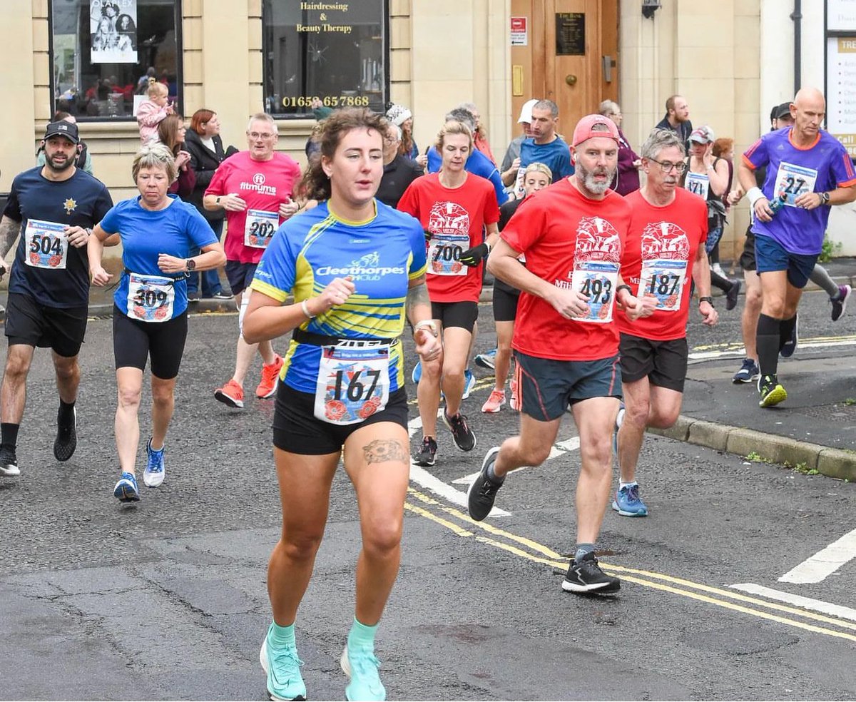 Kendalmintco's tweet photo. Celebrating our fantastic running community this #GlobalRunningDay 🙌🏃♀️
We run together 🤝⚡
#Running #teamKMC #runningcomunity
Follow @Kendalmintco 👈 for more
Use #Kendalmintco and #MyEverest for reposts ♻
📷 please DM for credit, tag or remova https://t.co/FoN9UB71ZJ