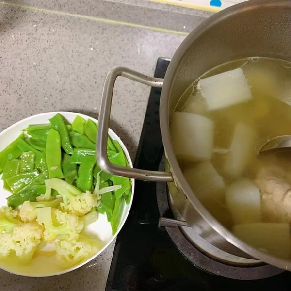 媽媽做的飯   
是吃不膩的人間浪漫 
感謝媽媽的碎碎念念 
溫暖了我的歲歲年年 https://t.co/9sdSVeQy7I