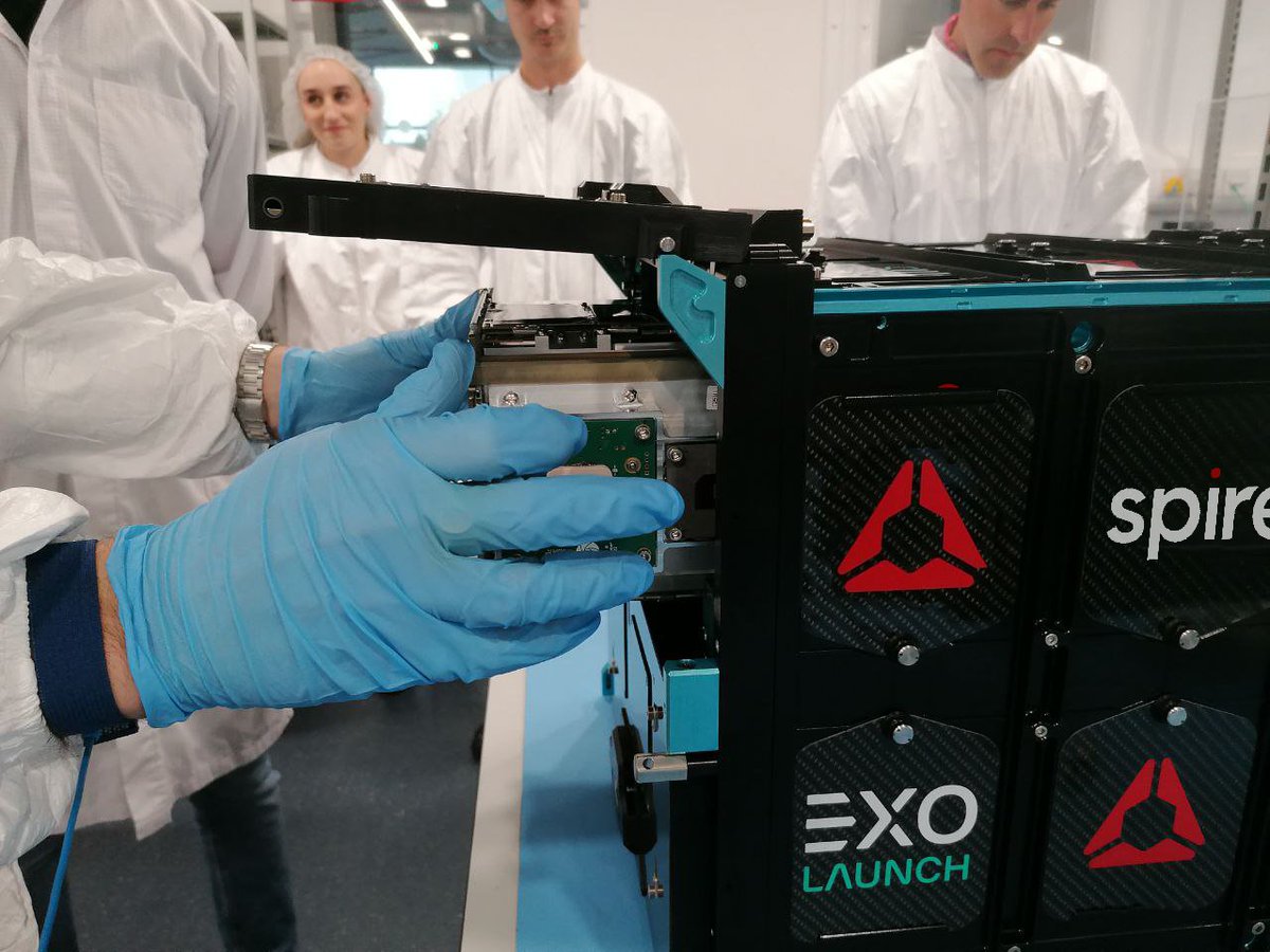 Exolaunch's tweet photo. Welcome back on #Transporter, @SpireGlobal! We are delighted launch the latest three cutting-edge #EarthObservation 6U satellites to join Spire's constellation using our #EXOpod and #EXOpodNova!
#LaunchWithExolaunch #Smallsat #SatelliteRideshare #SpaceX #Falcon9 #Transporter8 https://t.co/O58MKzTujd