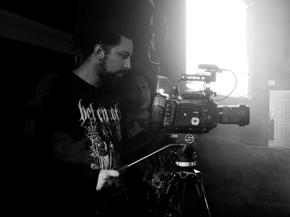 Gregorioux_'s tweet photo. nothing revolutionary, just some #BTS of me behind the camera, someone said I don't have to just post pix I take 

#BehindTheScenes https://t.co/WXhVx5gBxx