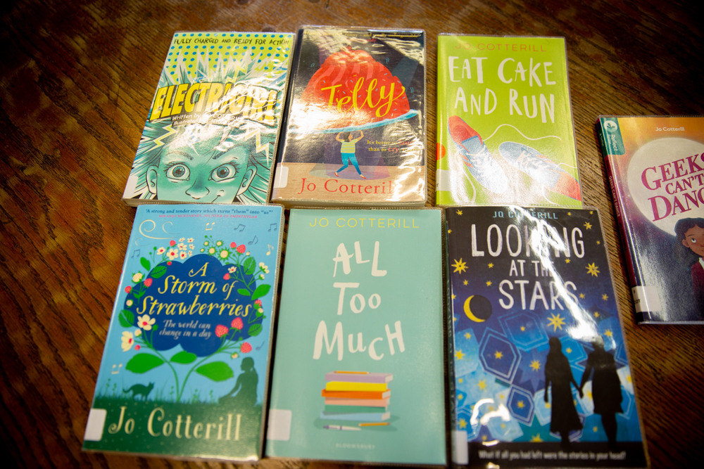 It was great to welcome author Jo Cotterill to St Benedict's today, who talked to pupils in years 3 to 8 about books and empathy. @jocotterillbook @EmpathyLabUK @BenniesLibrary #throughstbenedicts