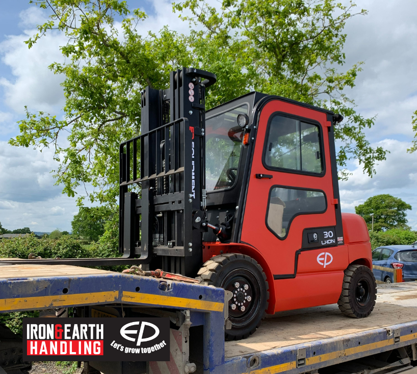 Be more like Smiths Gloucester and make the switch to lithium-ion battery powered forklifts.
Enhanced efficiency, reduced operating costs and environmental sustainability.

#ironandearth #electricforklift #EPEquipment #EP #newforklift #lithiumion