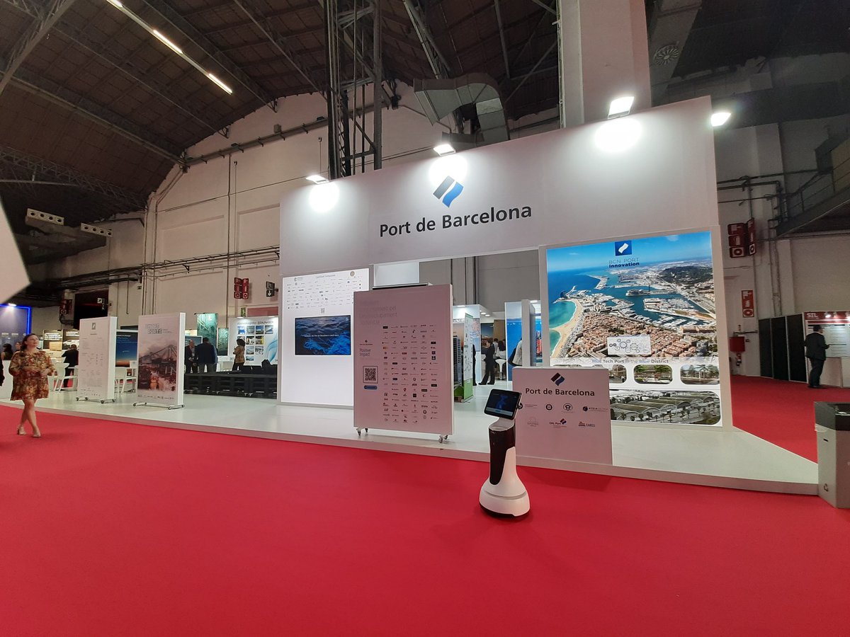 PortdeBarcelona's tweet image. 💥 Primer dia al @SILBarcelona!

📸 Avui hem començat la 25a edició del #SIL amb l’acte inaugural per part de la ministra de @mitmagob, @raquelsjimenez, i amb un reconeixement molt especial al #PortdeBarcelona 💙

📍Troba'ns a l'estand D466!

#SIL2023 #PortBCNSIL
