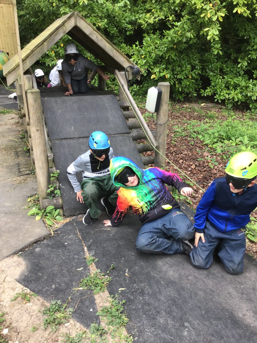 Y6_windmill_ce's tweet photo. Don’t let go of the rope, or the squirrels will wee on you…#Lakegroup https://t.co/2oITxwgRdq