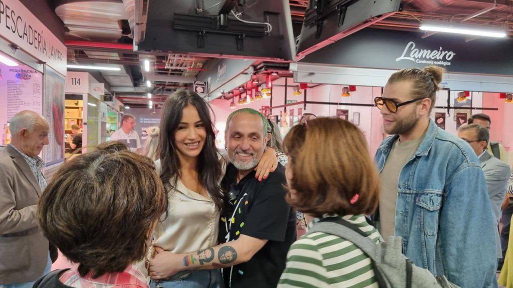 begonavillacis's tweet photo. Uno de los mayores retos como vicealcaldesa ha sido ayudar a mantener empleos en los momentos difíciles

Orgullosa del trabajo realizado junto a mercados y negocios locales de comercio, hostelería, ocio nocturno y moda

Gracias por vuestro reconocimiento

Sois el motor de Madrid https://t.co/LC78tiuf7a