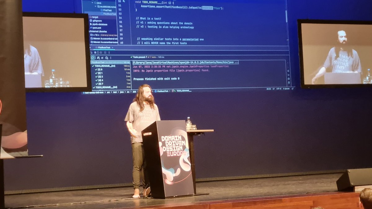 mathiasverraes's tweet image. On stage now is @malk_zameth #livecoding and talking about heuristics and testing and overcoming our ape brain. @ddd_eu #dddeu