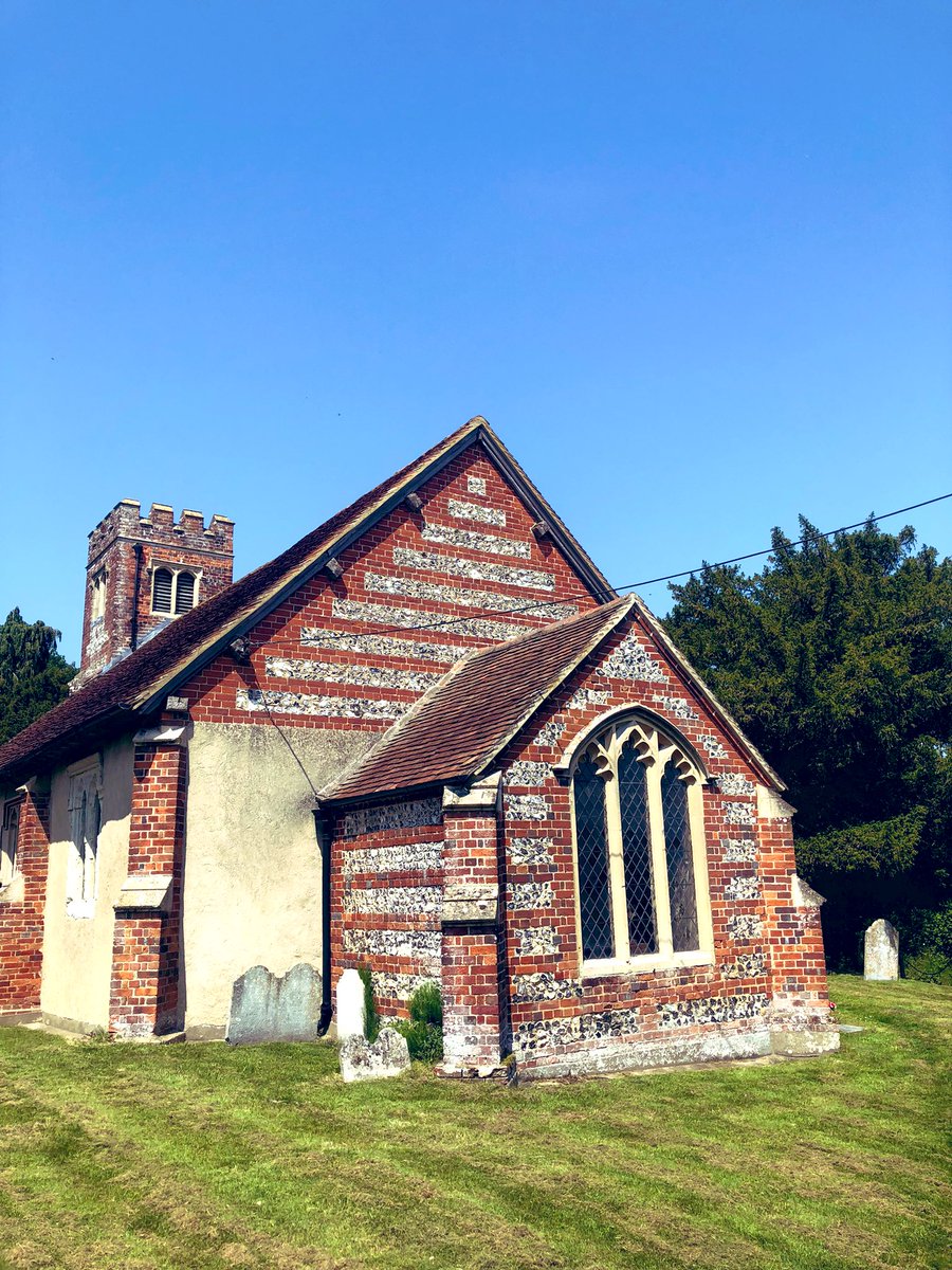 muninnherself's tweet photo. Two #churchproject adventures today with @claudius_me - the second was St Stephen’s at Up Nateley which is one of the lightest and airiest churches I’ve ever been in. Dates in part from c1200, the bell tower is 19th century. https://t.co/eUo9bi2pAo
