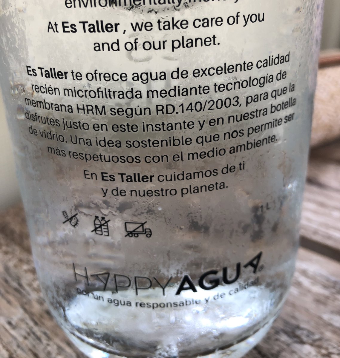 jandro_ag's tweet photo. Vamos lo que viene siendo agua del grifo más cara https://t.co/7lxWusEXwN