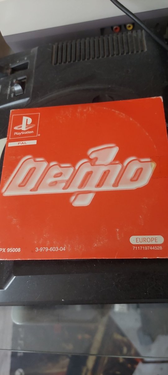 Guy26Doom's tweet photo. @gamemaniatweets Mijn favoriete game is Crash Bandicoot 2 Cortes Strikes Back. Zoveel uren gespeeld met mn pa en Demo One versie die je er toen bij kreeg. Ook mn favoriete Demo cd heb m nog tot de dag van vandaag https://t.co/1C8Q9GMwhF