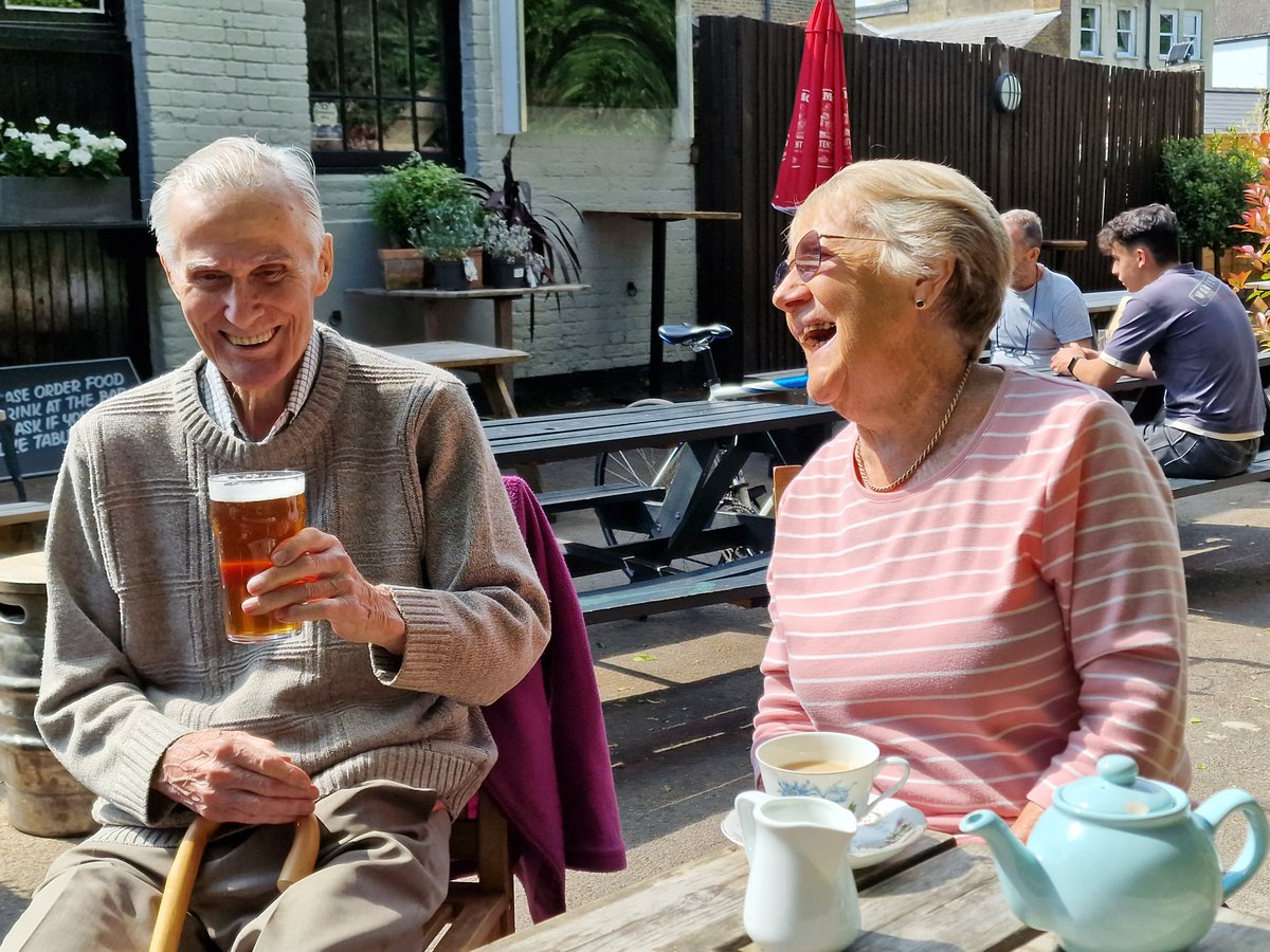 LinwoodCareHome's tweet image. A cheeky afternoon #beer at the local #George &amp;amp; Dragon with my friends yesterday afternoon. from all Anchor - Linwood