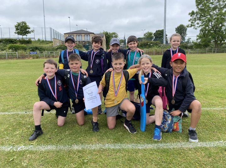 BOSCEPrimary's tweet image. Outstanding performance from our Y3/4 Cricket Team today. They won all their matches, meaning they are through to the final at York Cricket Club next week. Details to be send via ping when confirmed! Thank you Richmond School and Sixth Form College for hosting another great event