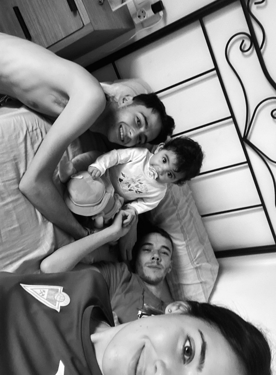 Claragoomez2's tweet photo. 1+1 son 7🤷🏻‍♀️💗 https://t.co/AOf9xDsPhr