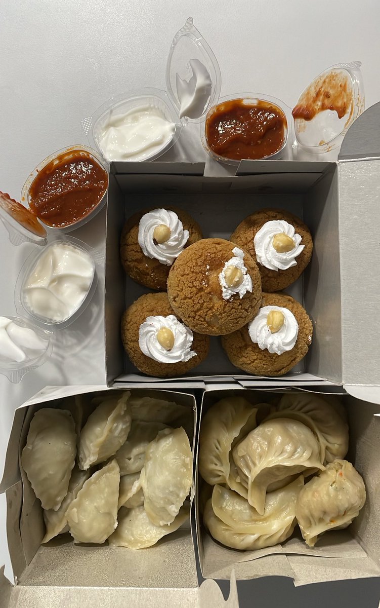 Clinic snack time 🥰😁
Veg n chicken momos 
Hazelnut Profiteroles 
#foodstagram #Foodstories