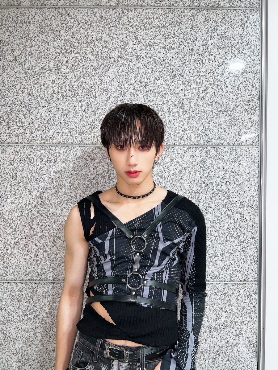 DKB_BRAVE's tweet photo. 누가 내 코 긁었냐ㅡㅡ😶

#해리준 #HARRY_JUNE #다크비 #DKB https://t.co/8MsCDQchHR
