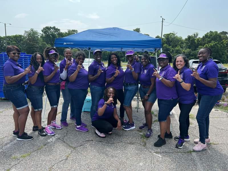 Sorors from our Savannah Alpha Alpha Chapter assisted readily to distribute food items for the 2nd Harvest Food Drive on June 6, 2023 on Hunter Army Airfield in Savannah, Georgia.

#KEYPSI #kappaepsilonpsi #womenveterans #militarywomen #ActiveMilitary #savannahgeorgia  #community