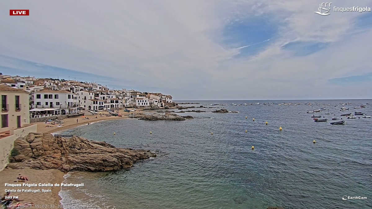 vivesweb's tweet photo. Hola @alexmegapc i resta de la colla, adjunto enllaç. Nova #webcam a #CalelladePalafrugell 🌊⛱️ #Video en directe. Aquesta nit prova de foc 🔥 de qualitat: 👇

https://t.co/4Z8Avk1LOQ

@MeteoMauri @alfons_pc @TomasMolinaB @meteoBarrufet @meteocat @Monica_usart #meteo #eltempstv3 https://t.co/aiTlaEgR01