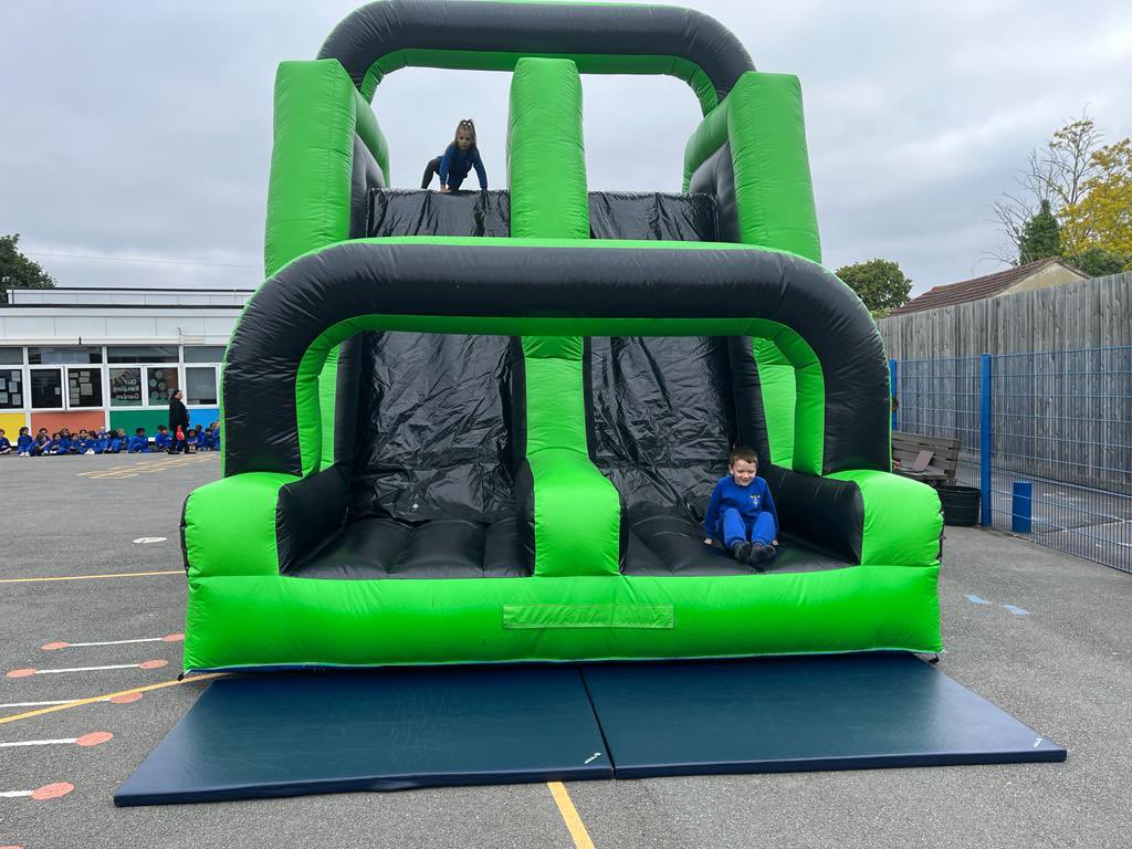 RosaryPrimary's tweet photo. The children had so much fun today on this giant inflatable obstacle course 
Thank you to @letsleaptweets for bringing it in today. We loved it 🤩 https://t.co/TDuUcA6Aqi