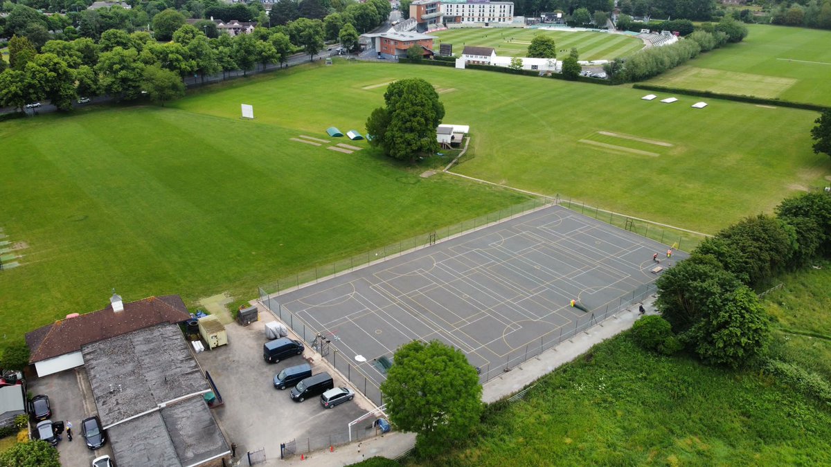 🌟New project🌟
Tarmac courts refurbishment. First up - fence take down and removal for recycling and repurposing ♻️
#sportsconstruction 
#recycle 
#reuse 
#schoolsports 
#tennis 
#netball