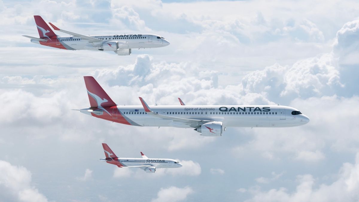 Qantas, compania aeriană australiană de vârf, schimbări de ”look” a angajaților. Bărbaților le este permis să se machieze. Foto: Tw/@DjsAviation