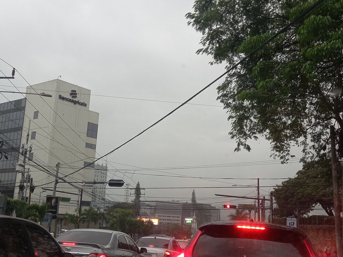 #ClimaSV nublado en #SanSalvador