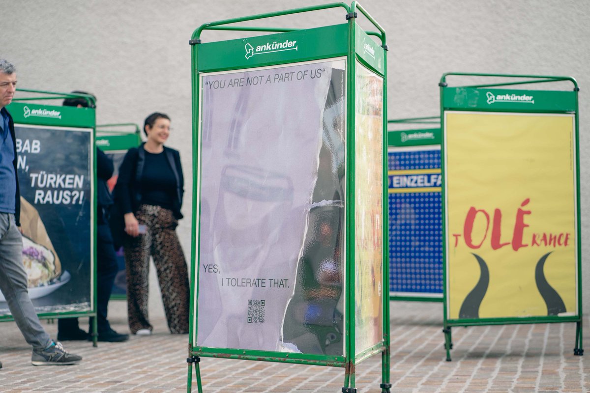 toleranceposter's tweet photo. Today Steven Heller published a post about the "Students for Tolerance" workshop. This was started by Tomislav Bobinec a professor at  FH Joanneum Graz.

https://t.co/s7KUfMJOt2

#tolerancepostersshow #toleranceproject #tolerance #FHJoanneumGraz #TomislavBobinec #StevenHeller https://t.co/dbgPGeyLvv