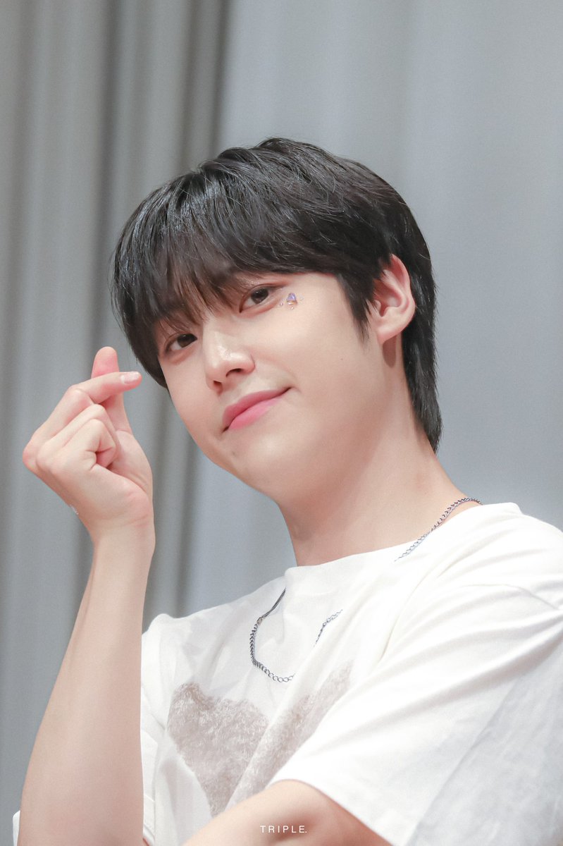 230604 케타포

😮🫰🏻

#은상 #유나이트
#EUNSANG #YOUNITE