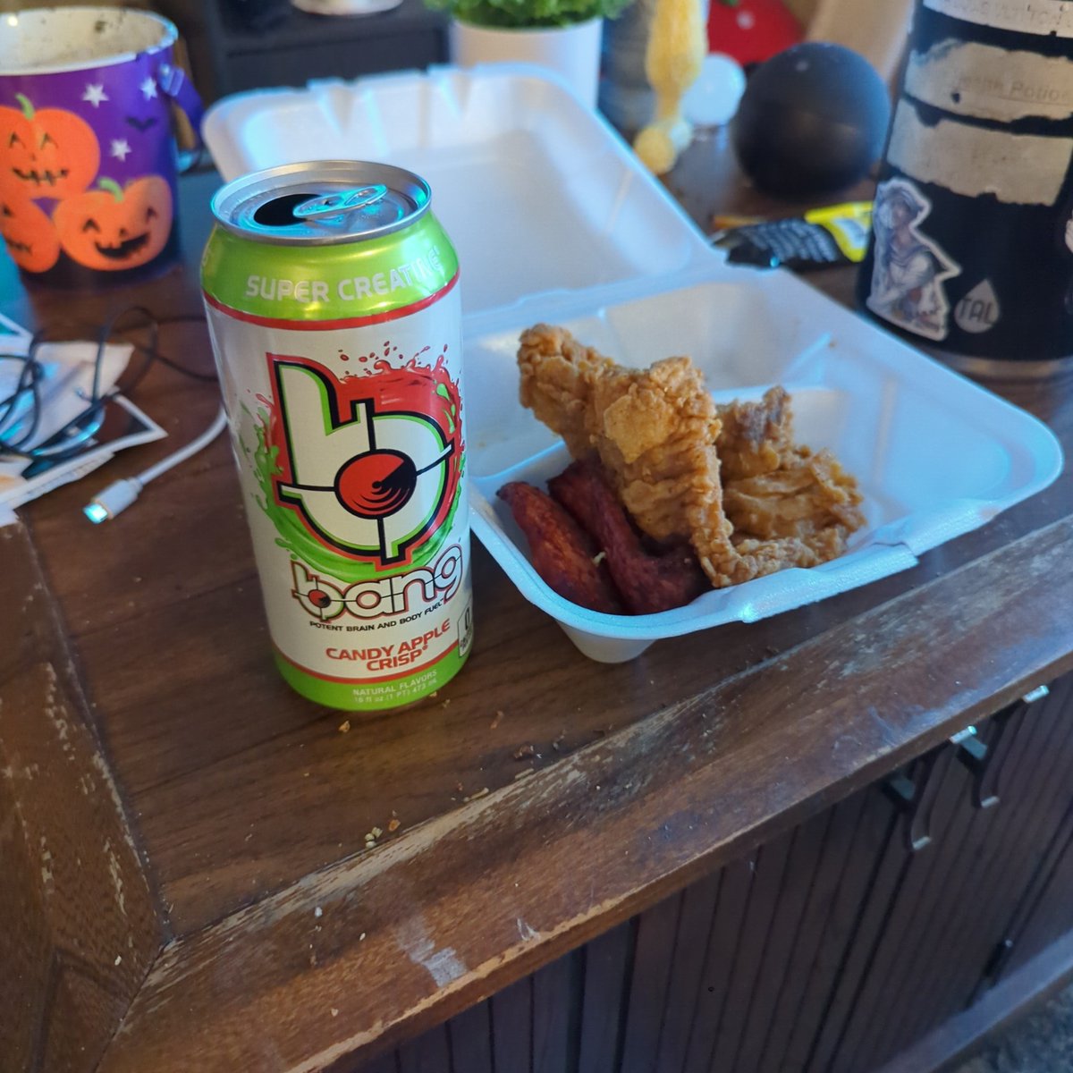 yeahthat_caleb's tweet photo. @audgeysworld is out of town and I can't take it anymore fuck it I'm tryna end it all feeling something https://t.co/EhTv04ETux