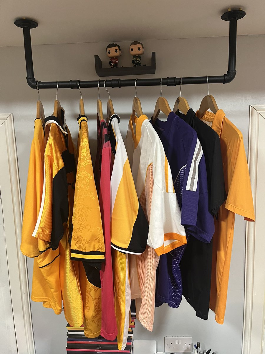 🧵Shirts for sale 

All shirts for sale. Please drop a DM if you’re interested, you want more photos or have any questions.

All original, and all in superb condition.

Open to listen to any offers but interest is high in these 👕

See below for details 👇🏻