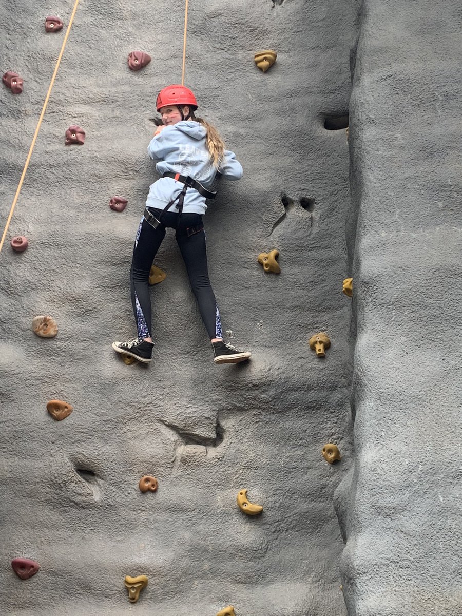 Trying a bit of wall climbing <a href="/MrMurphyLVPS/">Mr Murphy & P5M</a> @MissTolandLVPS <a href="/mrselliottlvps/">Mrs Elliott LVPS</a>