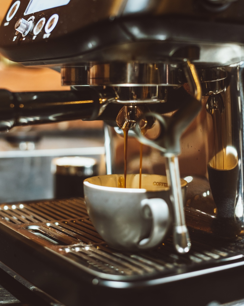 Its Hump Day everyone. how many coffees has it taken to get you here? #coffeeperfection #coffeeireland #coffee #ireland #espresso #specialtycoffee #coffeelover #coffeeshop #latteart #baristalife #coffeetime #coffeeoftheday #barista