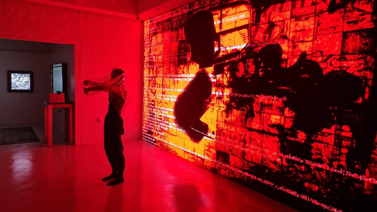 artandtechminji's tweet photo. What an amazing web3 art exhibition! Glitch art is a form of digital art featuring intentional and curated glitch effects for aesthetic purposes.
@aeonstudioverse
#aeonstudio #glitchart #cryptoart https://t.co/2zR0u6KUzj