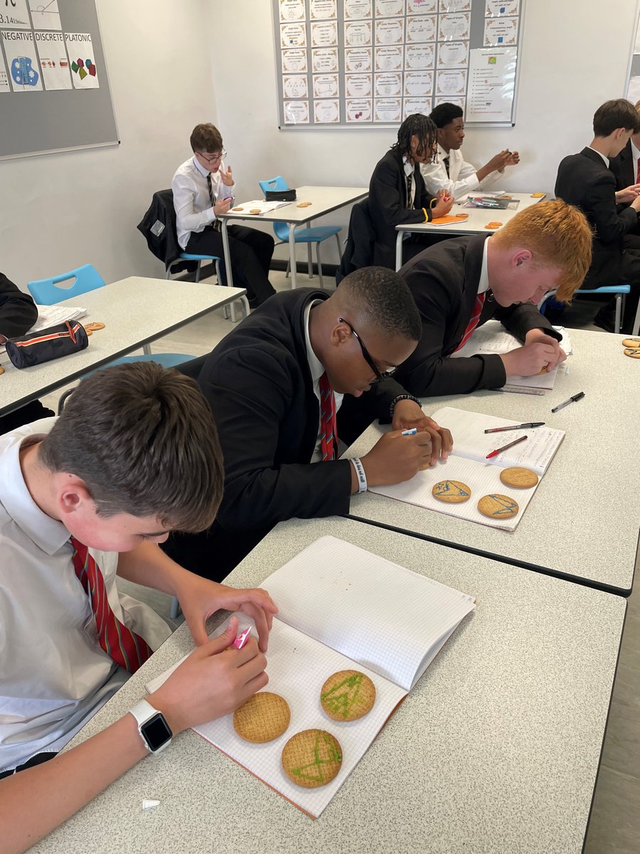 stmwestcliff's tweet photo. Year 10 had fun in Maths today making #circletheorem biscuits with Ms Clarke!  They decorated the biscuits with the theorems and then ate them! #Maths https://t.co/xOEfhREgGv