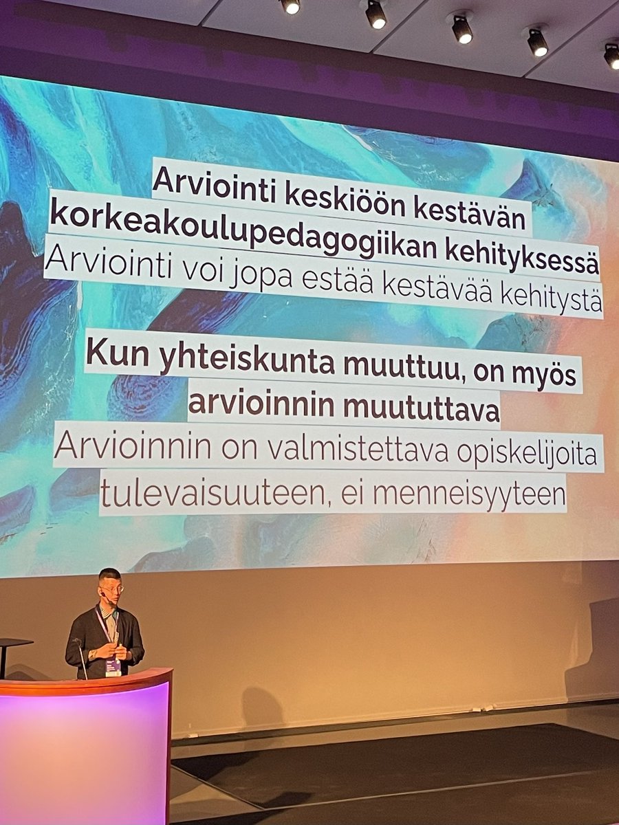 Heli Niemi (@heliniemi17) on Twitter photo ”Haluatko edistää kestävää korkeakoulupedagogiikkaa? Aloita arvioinnista!” Toteaa <a href="/JuusoNieminen/">Juuso Henrik Nieminen</a> @pedaforum23 ”Haluatko edistää kestävää korkeakoulupedagogiikkaa? Aloita arvioinnista!” Toteaa <a href="/JuusoNieminen/">Juuso Henrik Nieminen</a> @pedaforum23
