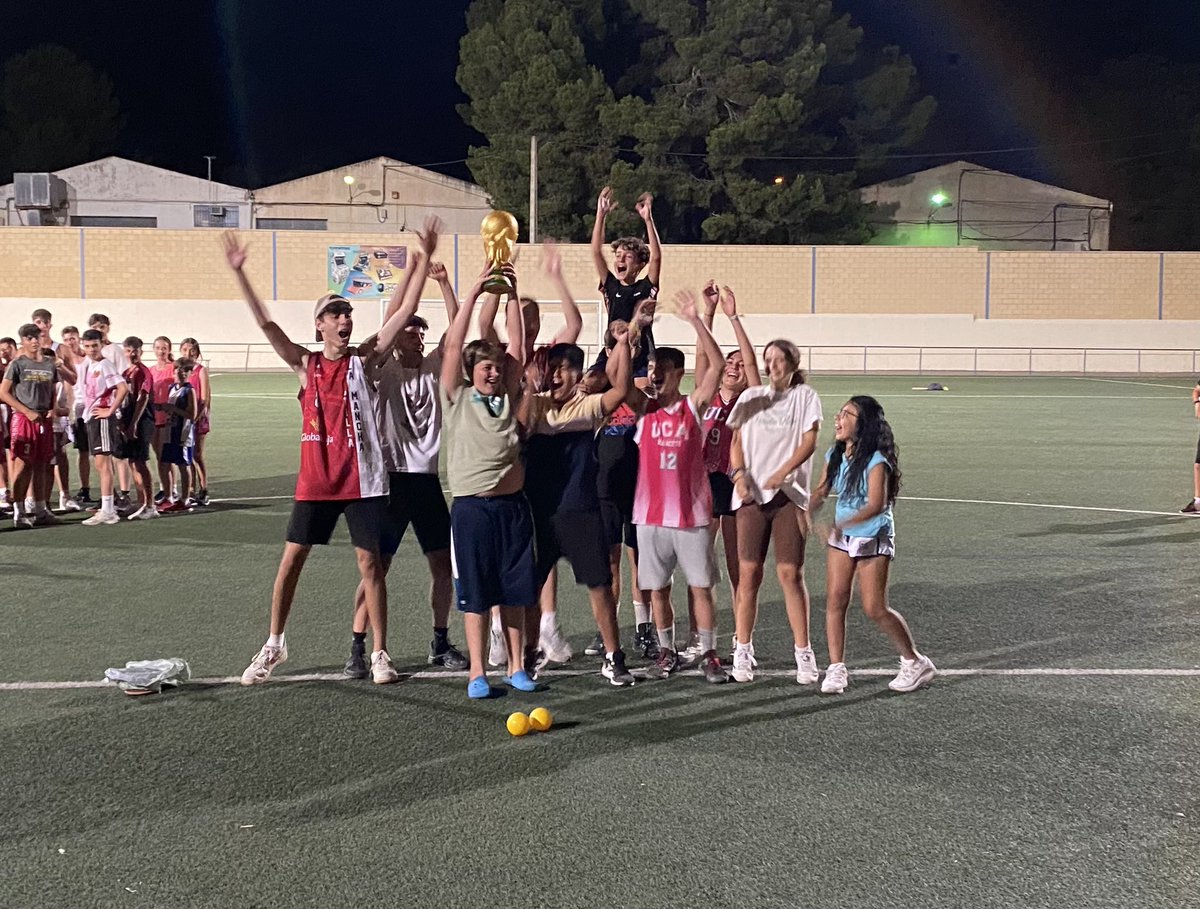 ucacb's tweet photo. 🏀☀️CAMPUS TOBARRA 2023 ☀️🏀

😍 Familia tenemos noticias.. 

🗓️ Del 8 al 15 de julio nos vamos de Campus otro año más! 

➡️ Quedan abiertas las inscripciones desde hoy.

🔗 Toda la información sobre el Campus y el modo de inscripción aquí: https://t.co/zdKRN9BR3L https://t.co/3YnkV2r4XT